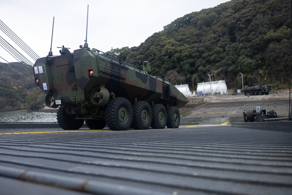 4th Marines ACVs Arrive at Sasebo Port