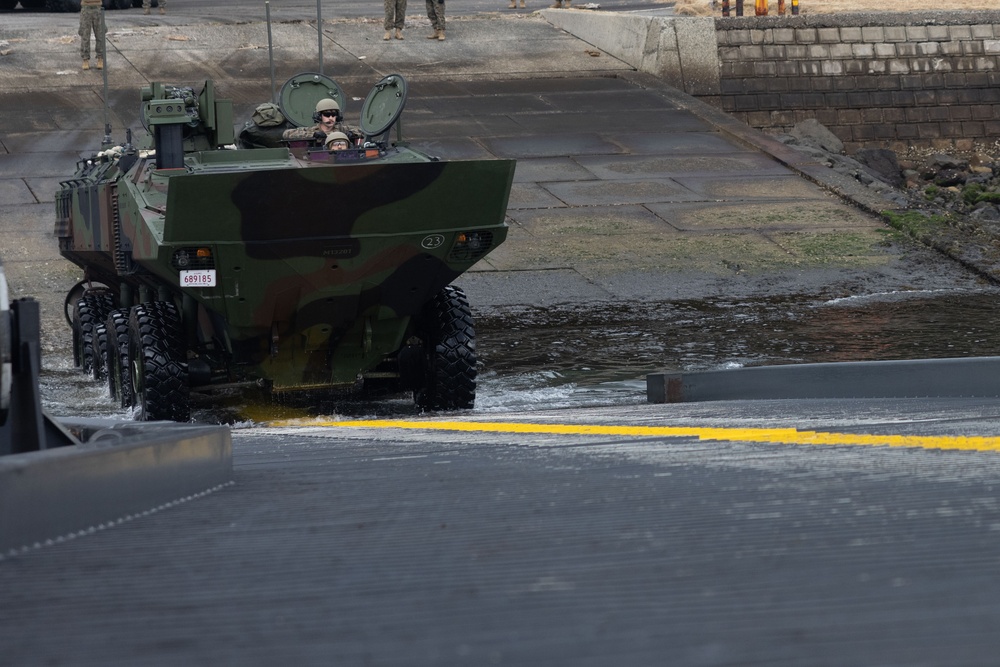 4th Marines ACVs Arrive at Sasebo Port  