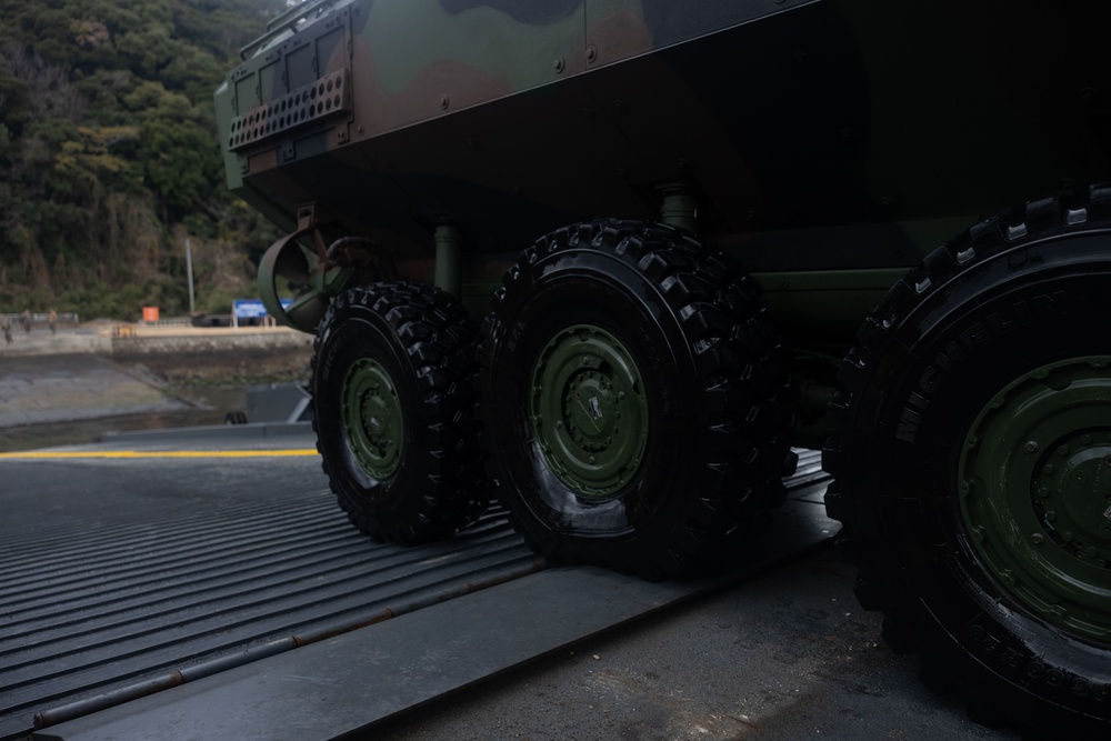 4th Marines ACVs Arrive at Sasebo Port  