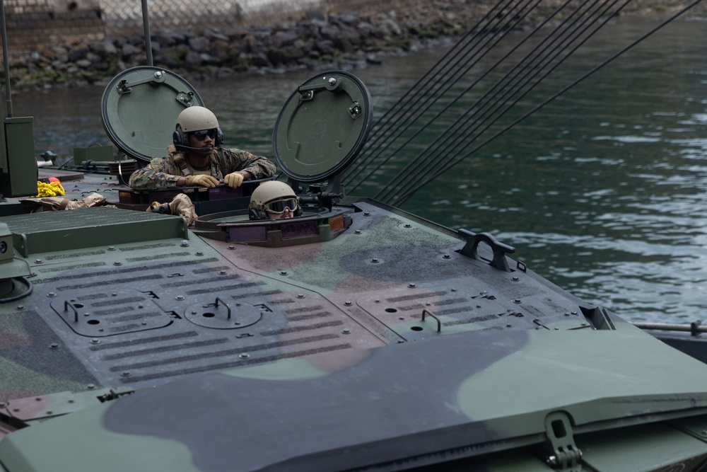 4th Marines ACVs Arrive at Sasebo Port  