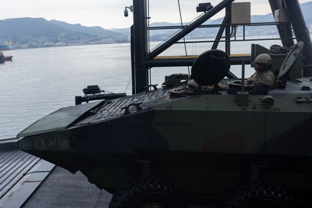 4th Marines ACVs Arrive at Sasebo Port  