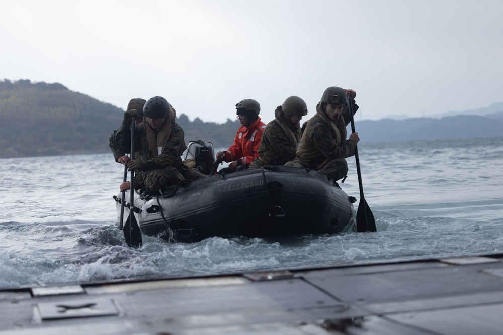 4th Marines ACVs Train for Amphibious Operations with the USS Rushmore