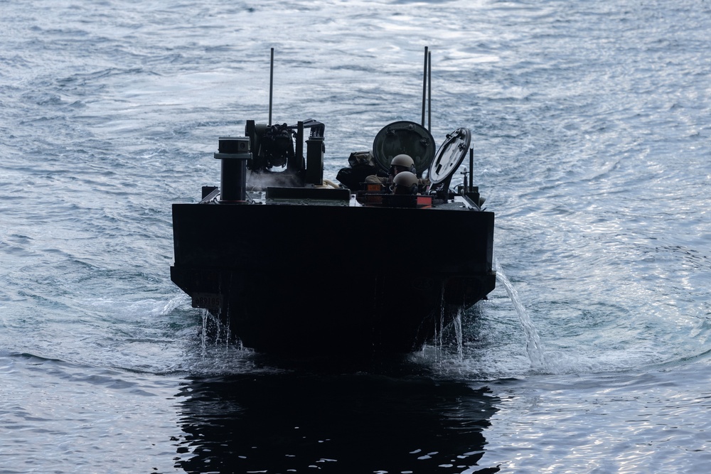 4th Marines ACVs Train for Amphibious Operations with the USS Rushmore