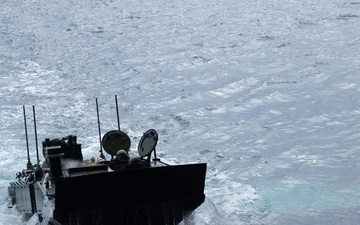 4th Marines ACVs Splash with the USS Rushmore