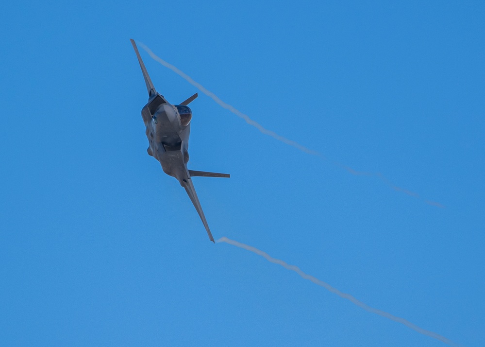 F-35A Demo Team Conducts Practice Demonstration