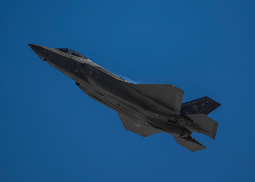 F-35A Demo Team Conducts Practice Demonstration