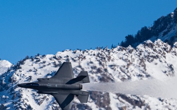 F-35A Demo Team Conducts Practice Demonstration