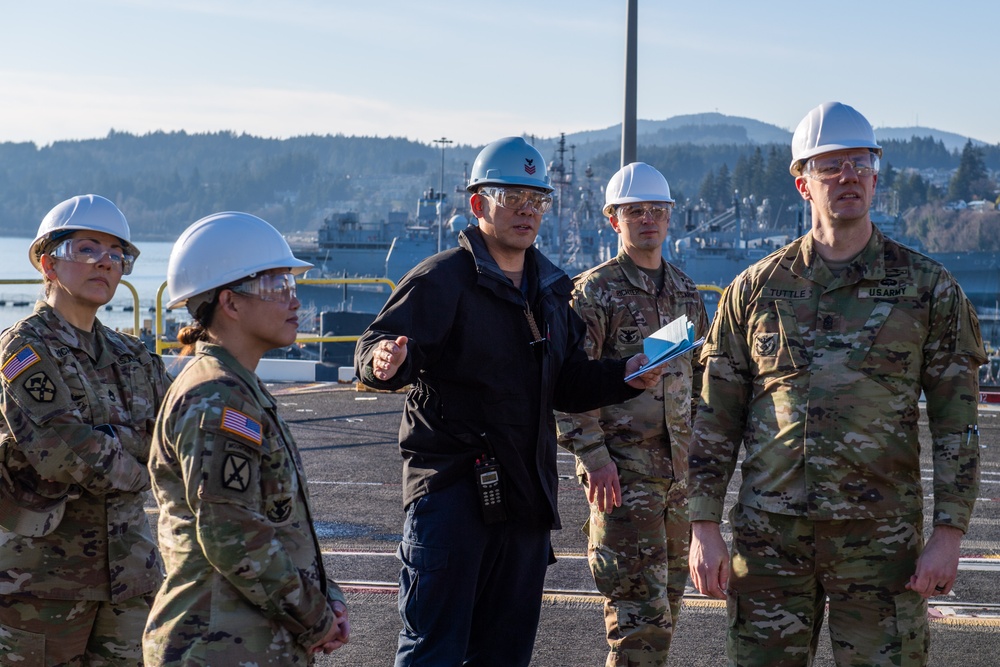 USS Ronald Reagan (CVN 76) hosts a tour for U.S. Army I Corps