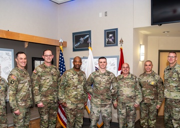 USASMDC commander visits NSDC, presents Basic Space Badge to Soldier