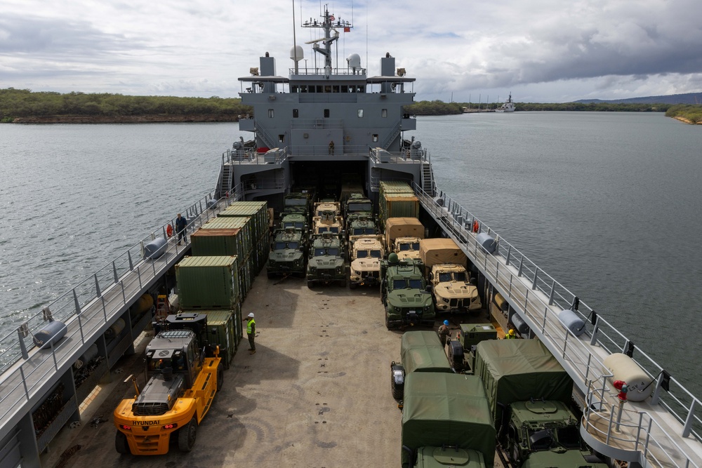 US Army Mariners load US Marines' gear onto LSV 4 for Big Island Combat Readiness Evaluation