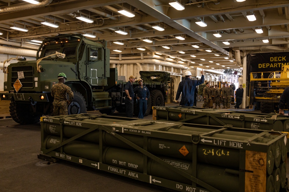 31st MEU | HIMARS Ammunition onload USS San Diego (LPD 22)