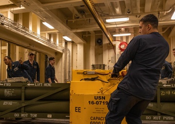 31st MEU | HIMARS Ammunition onload USS San Diego (LPD 22)