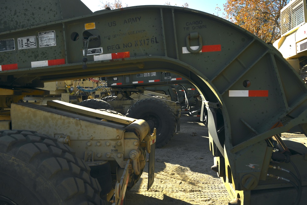 California National Guard Prepare Equipment for Basin Clean Up