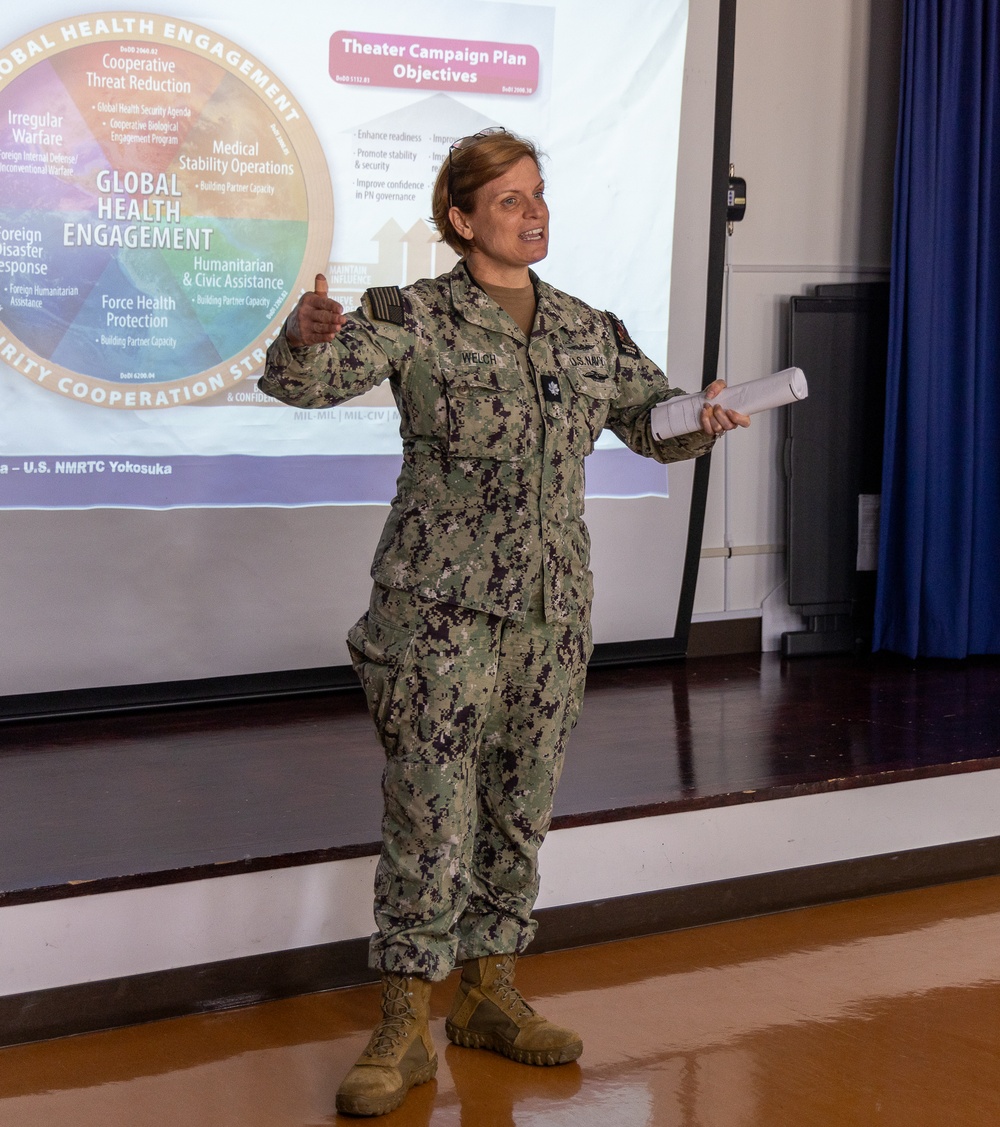 USNMRTC Yokosuka Hosts Tour for St. Luke’s International University Graduate Students