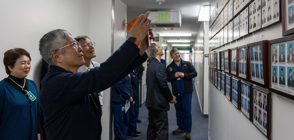 Japanese Fellows Host Tour of USNH Yokosuka