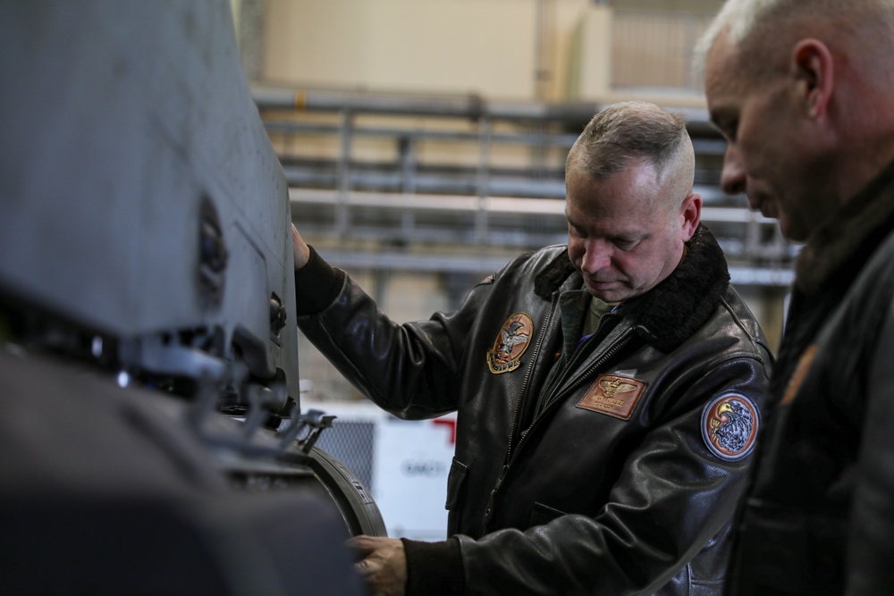 1st MAW commanding general visits forward-deployed squadrons in Japan