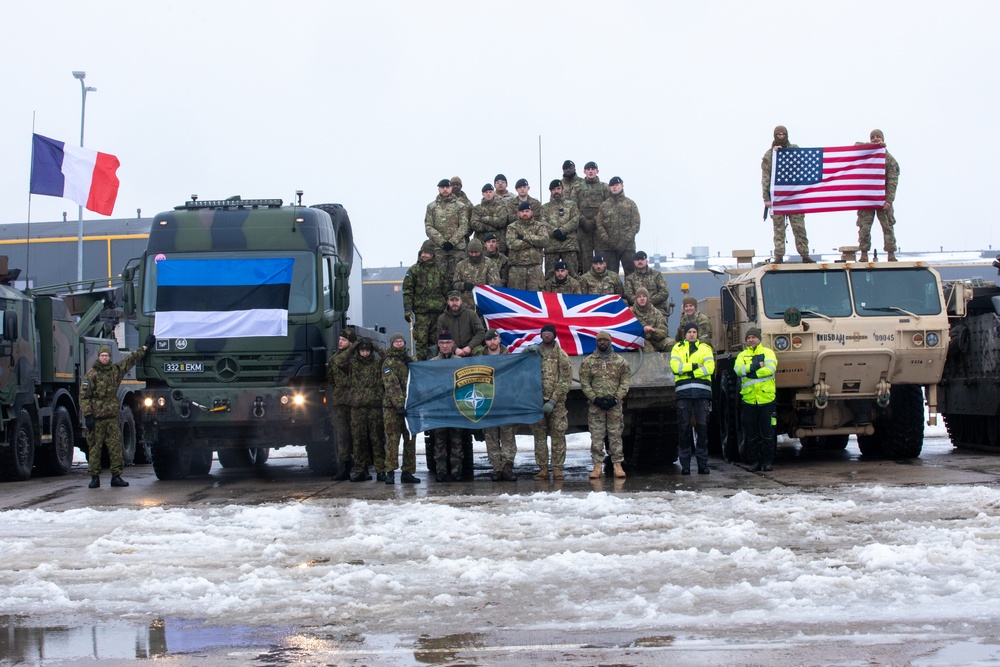 3-321st Field Artillery Regiment participate in International Vehicle Recovery Day