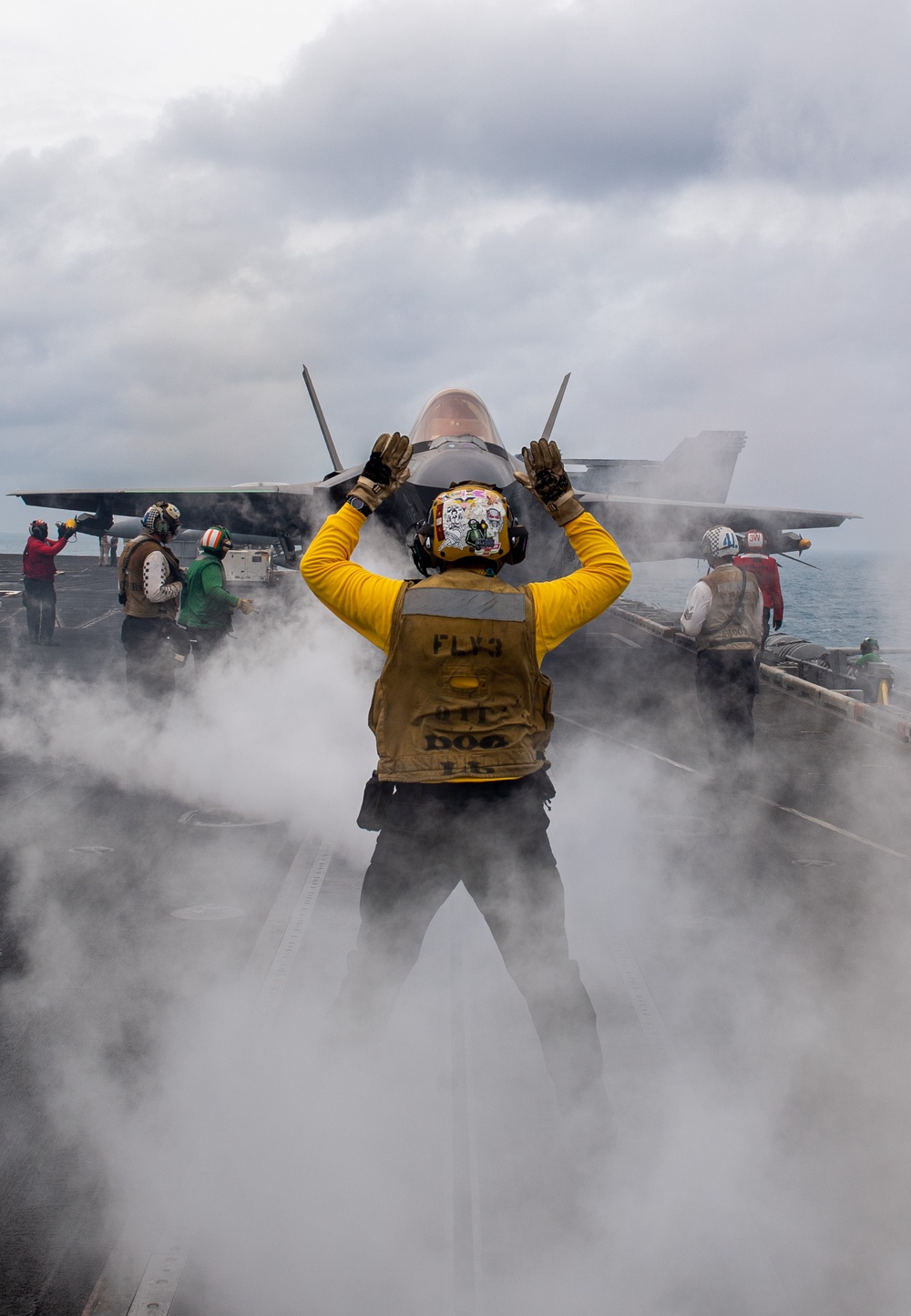 USS Carl Vinson (CVN 70) Conducts Routine Flight Operations in the South China Sea