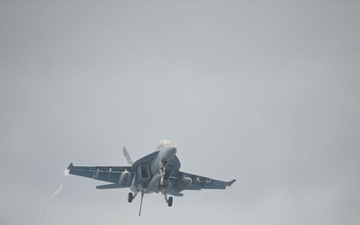 USS Carl Vinson (CVN 70) Conducts Routine Flight Operations in the South China Sea