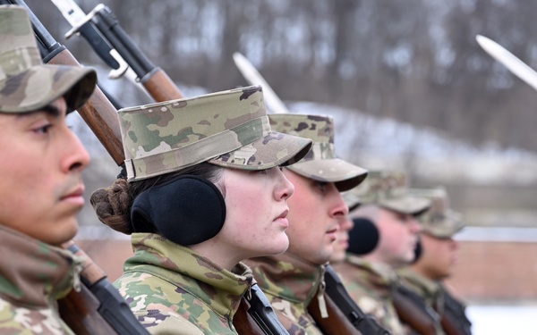 Drill like a woman: A ceremonial guardsman’s path of service