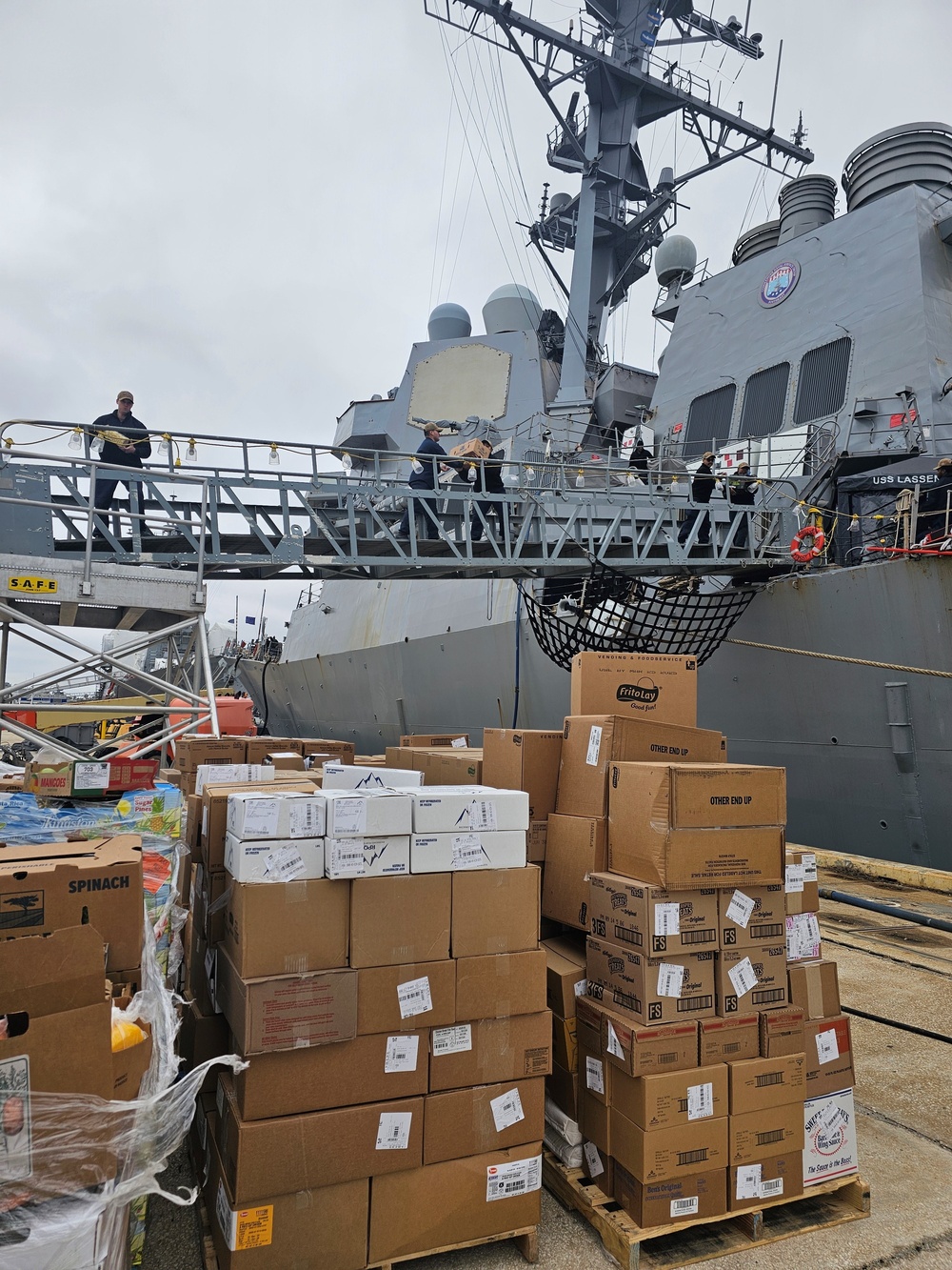 NAVSUP FLCJ Sailors supply USS Lassen (DDG 82)