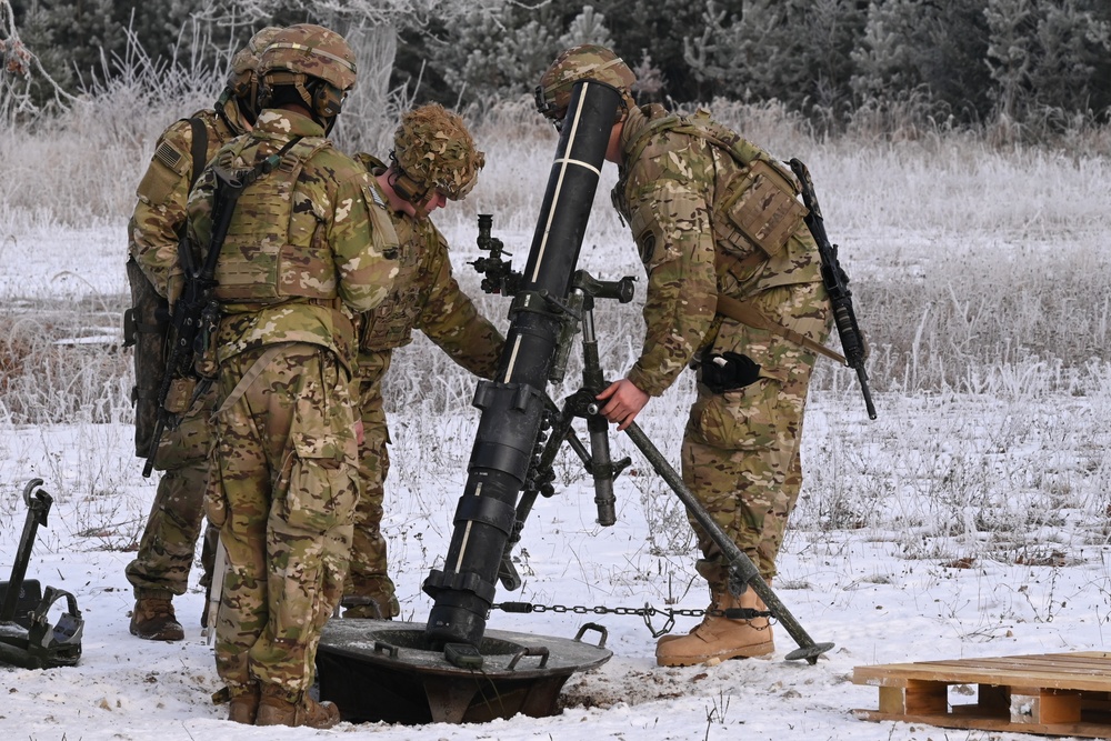 Sky Soldiers Conduct Mortar Training