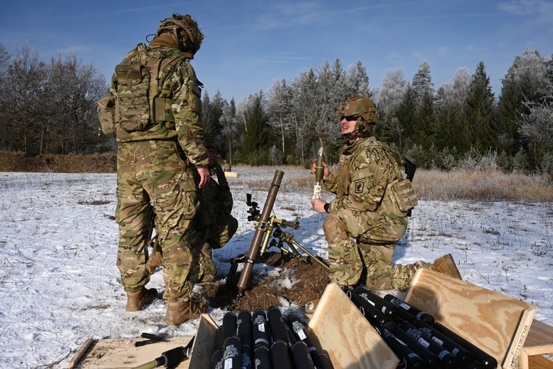 Sky Soldiers Conduct Mortar Training