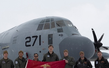 U.S. Marines with VMGR-252 participate in cold-weather training alongside the Royal Canadian Air Force