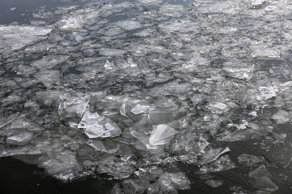 Inland navigation pushes through icy rivers in Pittsburgh region