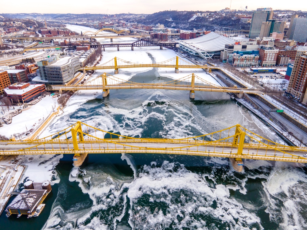 Inland navigation pushes through icy rivers in Pittsburgh region