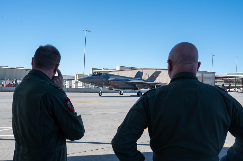 Belgian Air and Space commander visits Luke AFB