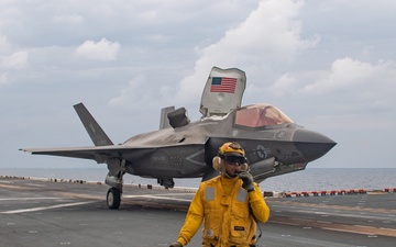 Flight Operations aboard USS America (LHA 6)