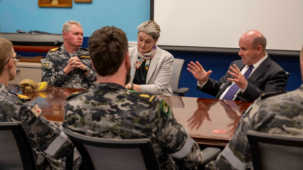 Australian Secretary of Defence tours USS Montana (SSN 794)