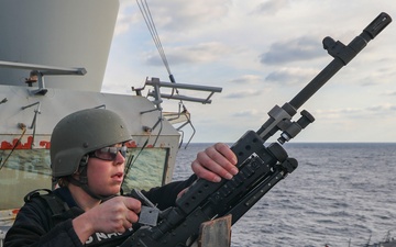 USS Howard Conducts Weapons Qualification Course