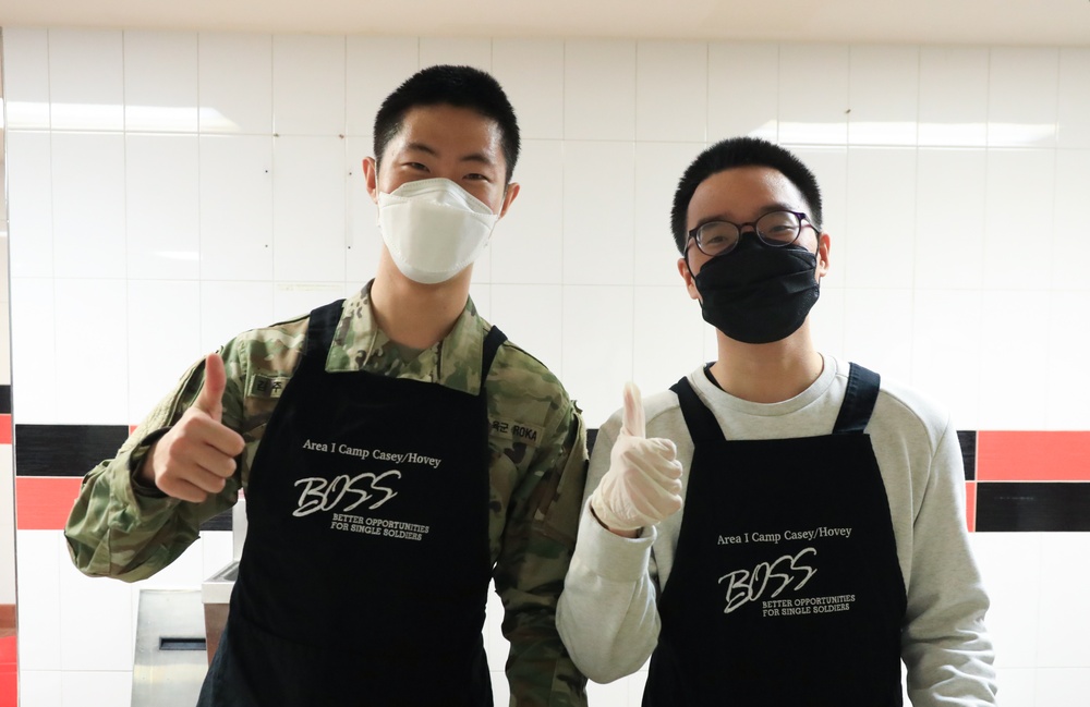 Volunteers prepare heartwarming meal for the Lunar New Year