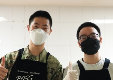 Volunteers prepare heartwarming meal for the Lunar New Year
