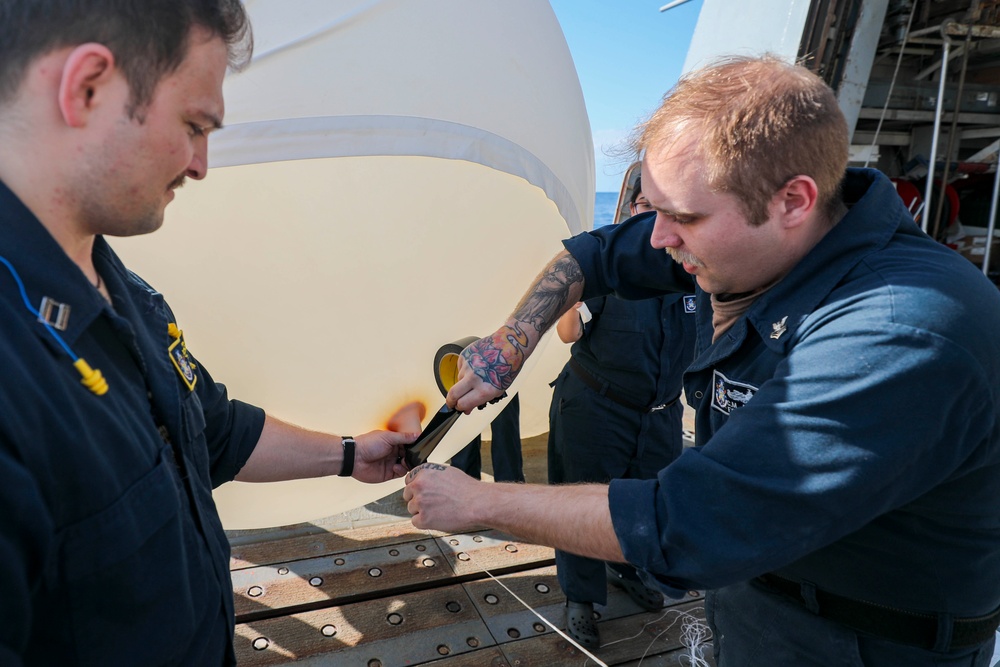 USS Howard Conducts Radar Tracking Exercise