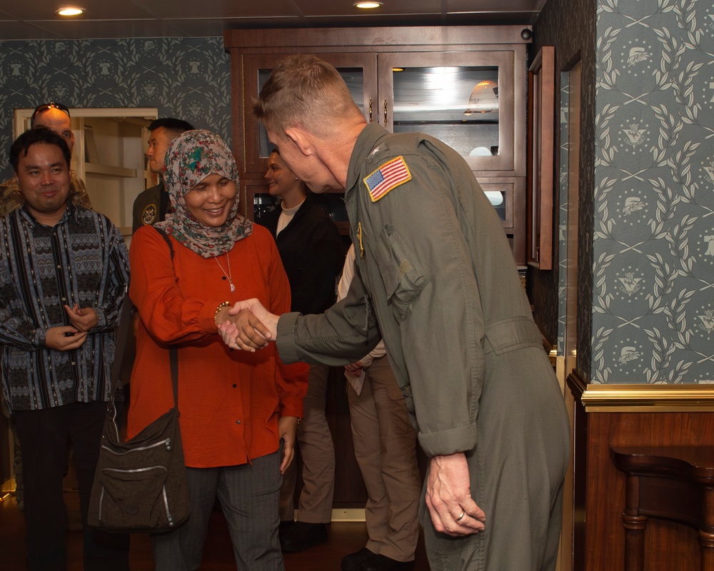 USS Carl Vinson (CVN 70) Hosts Distinguished Visitors from Malaysia