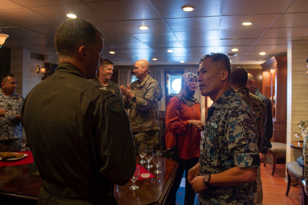 USS Carl Vinson (CVN 70) Hosts Distinguished Visitors from Malaysia