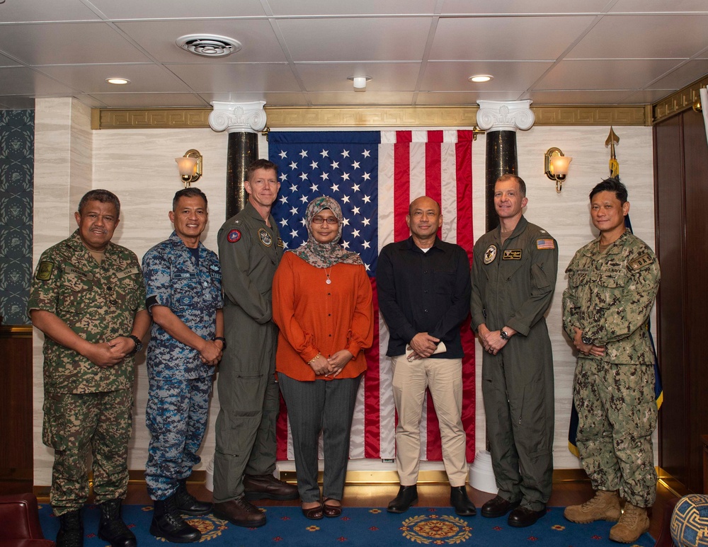 USS Carl Vinson (CVN 70) Hosts Distinguished Visitors from Malaysia