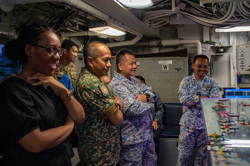 USS Carl Vinson (CVN 70) Hosts Distinguished Visitors from Malaysia