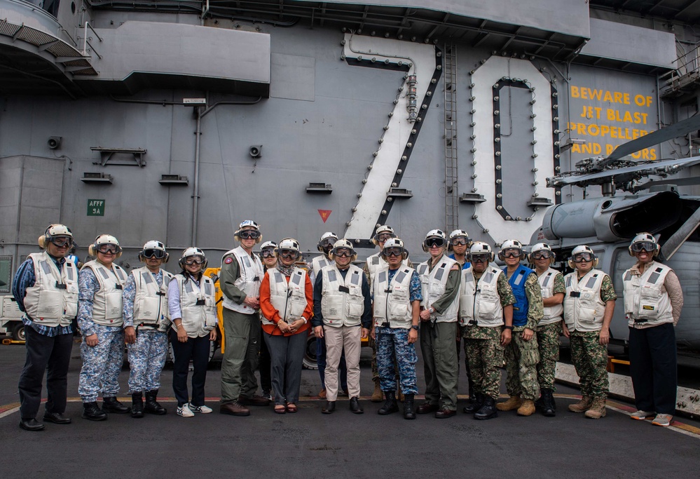 USS Carl Vinson (CVN 70) Hosts Distinguished Visitors from Malaysia