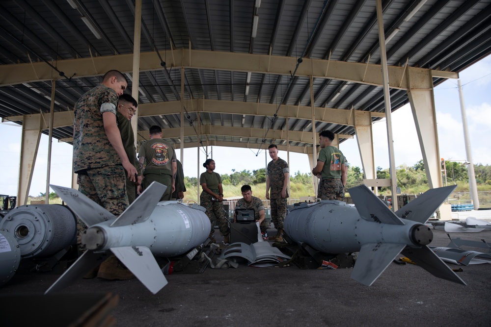 Ordnance Marines assemble bombs in Guam