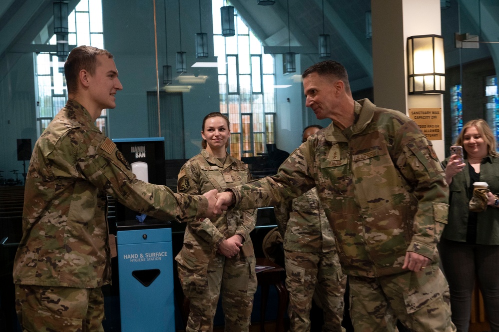 Chief of Chaplains visits RAF Mildenhall