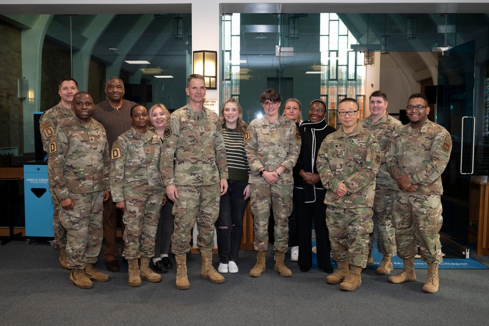 Chief of Chaplains visits RAF Mildenhall