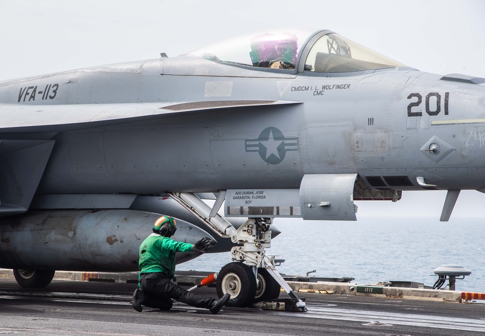 USS Carl Vinson (CVN 70) Conducts Routine Flight Operations in the South China Sea