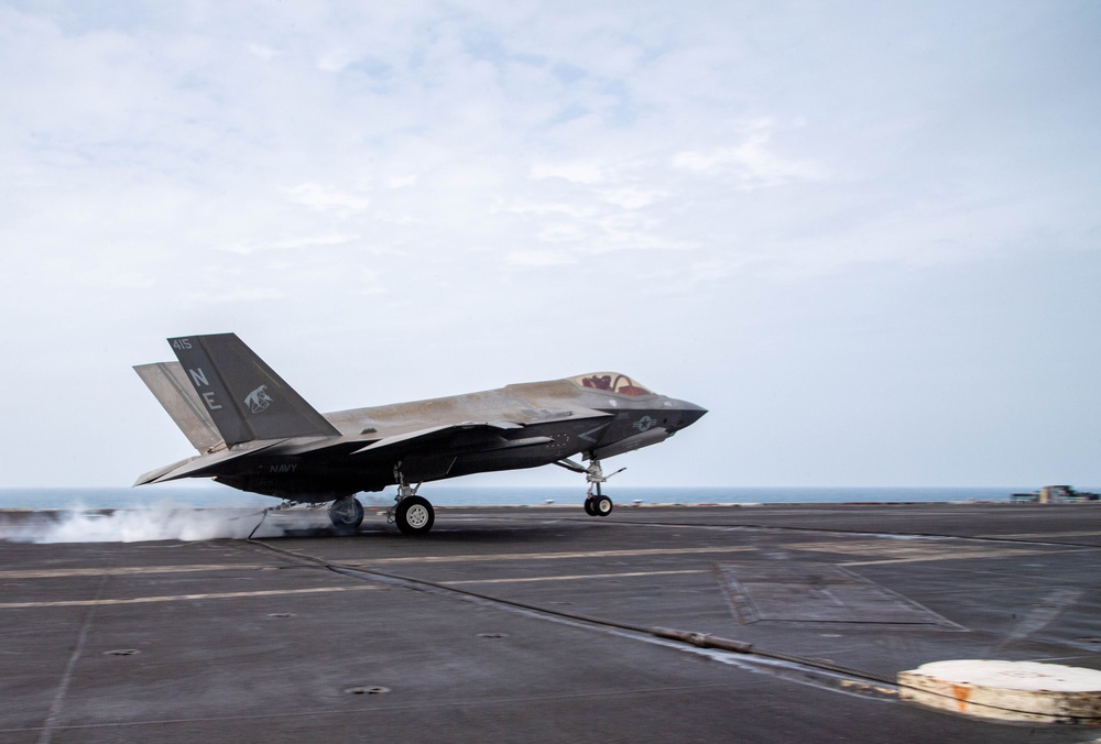 USS Carl Vinson (CVN 70) Conducts Routine Flight Operations in the South China Sea