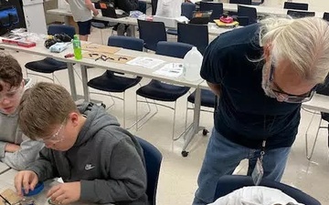 DoDEA Brewster Middle School Students Take STEAM Learning Underwater