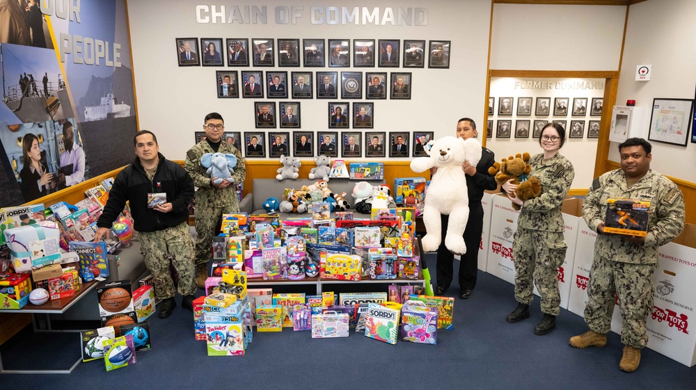 Warfare Center Personnel Donate More Than 200 Toys During Annual Drive