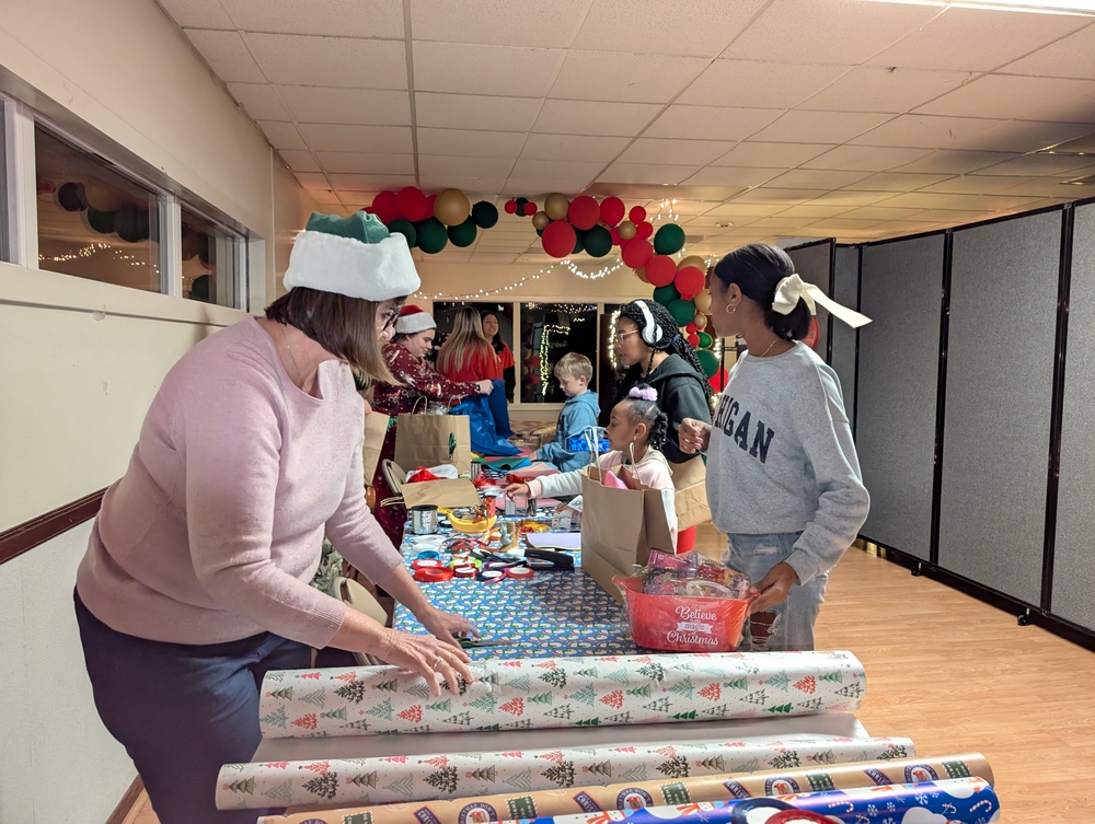 Parks Reserve Forces Training Area Hosts 2nd Annual Kids Market, Spreading Holiday Cheer to Families.